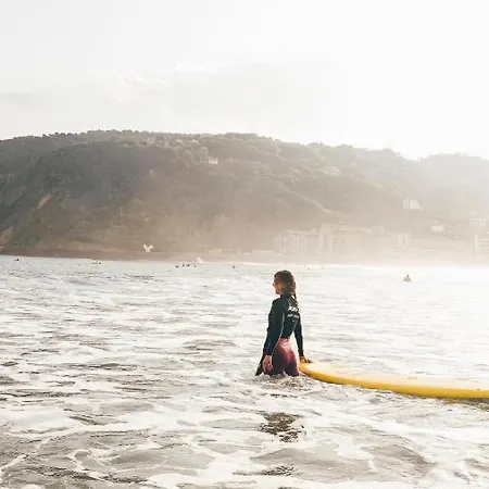Hostal Surfing Etxea - Surf San Sebastián