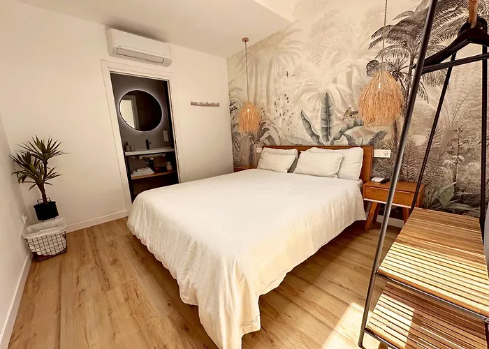 Surfing Etxea - Surf Hostel