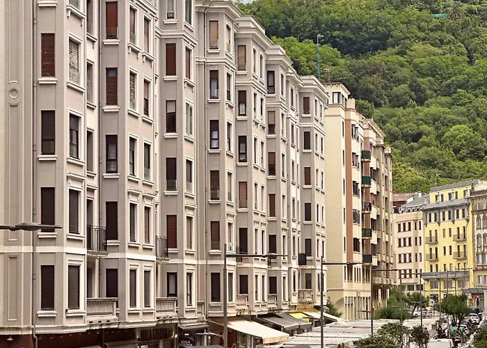 Surfing Etxea - Surf Hostel San Sebastián