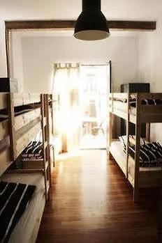 Hostel Surfing Etxea - Surf San Sebastian