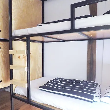 Surfing Etxea - Surf Hostel *
