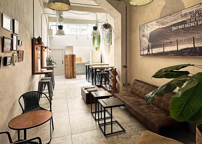 Surfing Etxea - Surf 旅馆 *