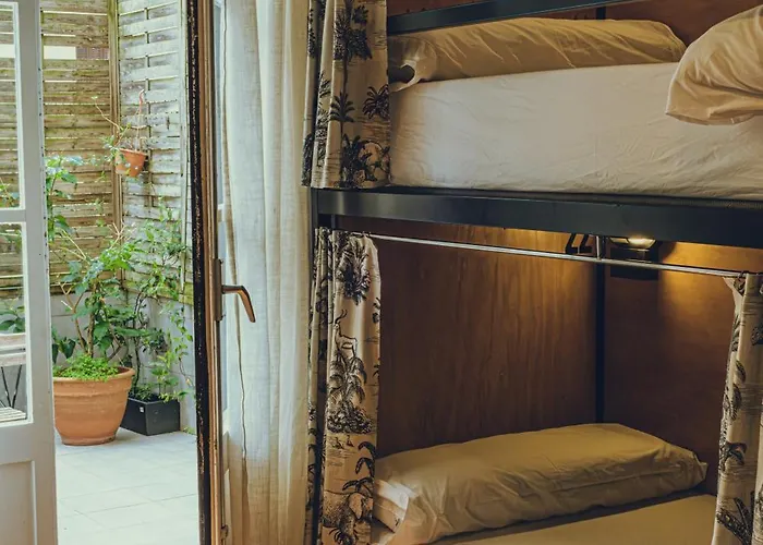 Surfing Etxea - Surf Hostel *