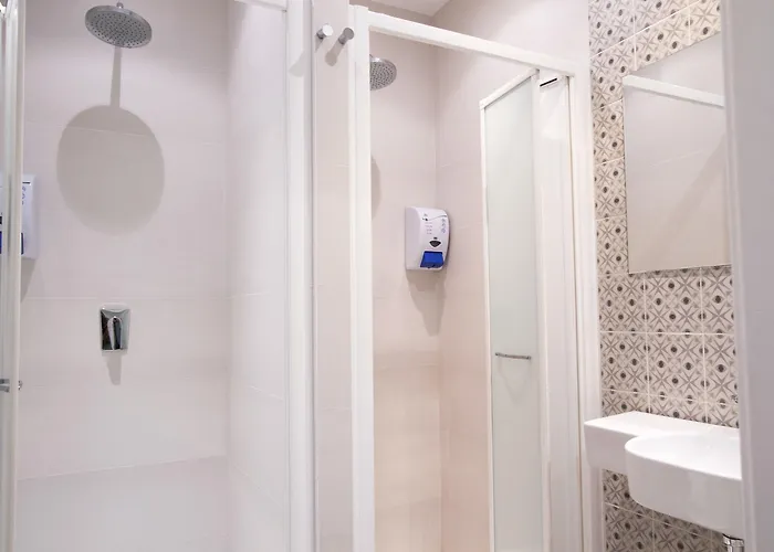 Surfing Etxea - Surf 旅馆 *