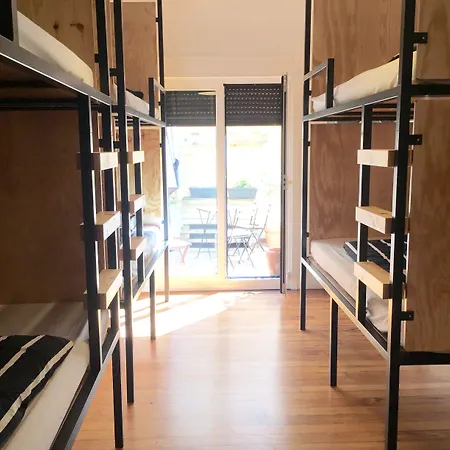 Surfing Etxea - Surf Hostel San Sebastián