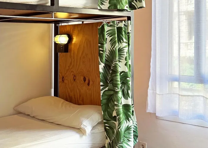 Surfing Etxea - Surf Hostel San Sebastián